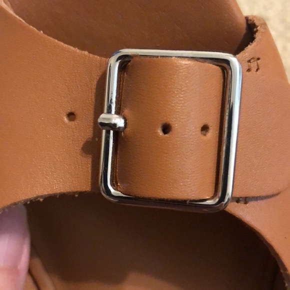 Beautiful Platform Sandal. Cognac colored, size 7 - Picture 7 of 7